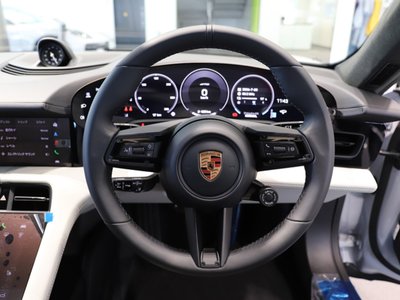 صورة مصغرة 14 لـ 2026 Porsche TAYCAN