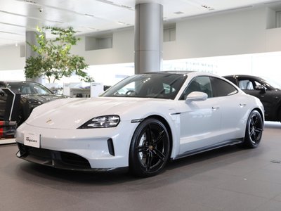 صورة 10 لـ 2026 Porsche TAYCAN