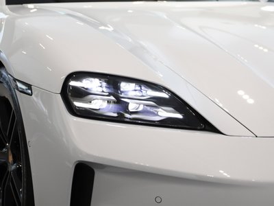 صورة 4 لـ 2026 Porsche TAYCAN