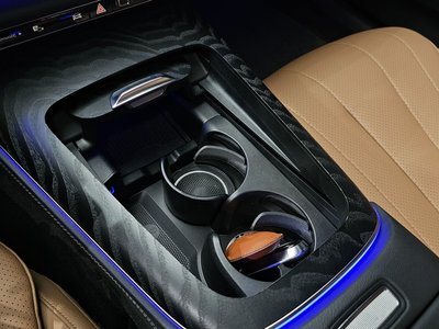 2025 Mercedes-BENZ E-CLASS — миниатюра 35