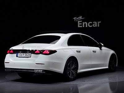 2025 Mercedes-BENZ E-CLASS 照片 3