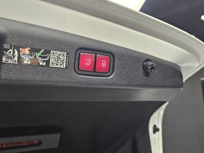 2025 Mercedes-BENZ E-CLASS — миниатюра 26
