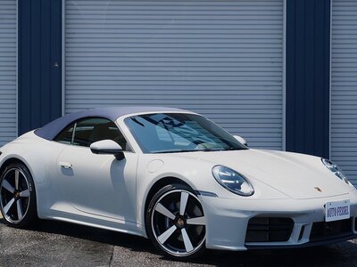 PORSCHE 911 CABRIOLET