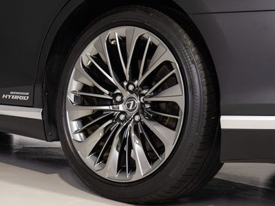 صورة مصغرة 8 لـ 2017 Lexus LS