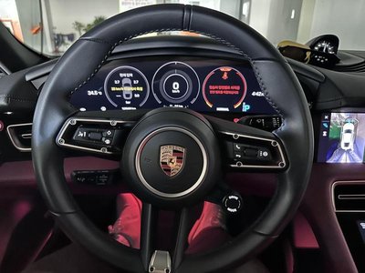 صورة 2 لـ 2024 Porsche TAYCAN