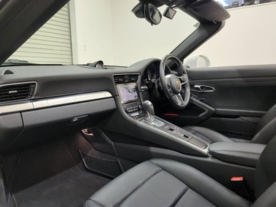 PORSCHE 911 CABRIOLET - 8