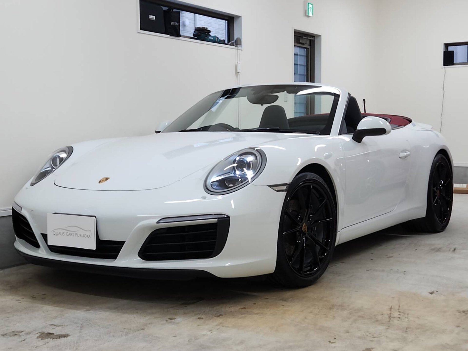 PORSCHE 911 CABRIOLET - View 1