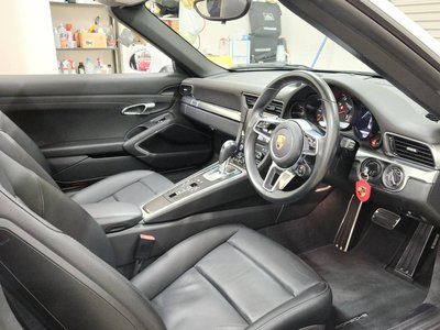 PORSCHE 911 CABRIOLET - 5