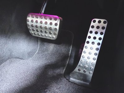 MERCEDES-BENZ E-CLASS - 9