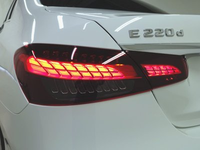 MERCEDES-BENZ E-CLASS - 5