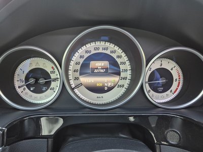 MERCEDES-BENZ E-CLASS - 8