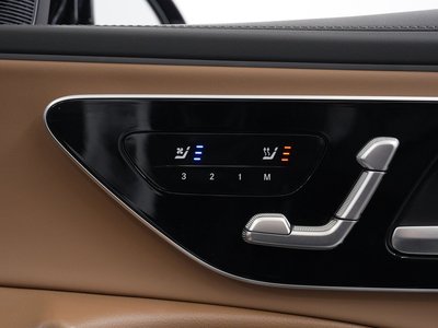 MERCEDES-BENZ E-CLASS - 10