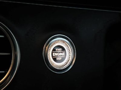 MERCEDES-BENZ E-CLASS - 9