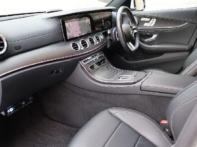 MERCEDES-BENZ E-CLASS - 2