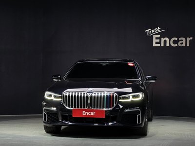 BMW 7 SERIES - 2