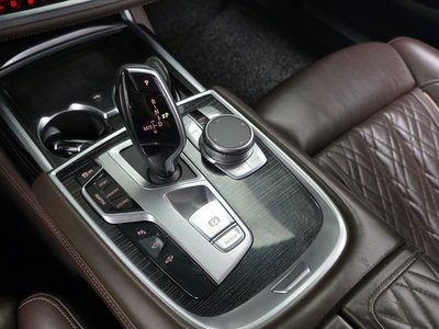 BMW 7 SERIES - 9