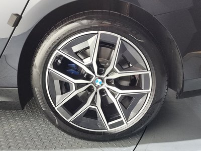 BMW 5 SERIES - 8