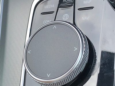 2021 BMW X5 — миниатюра 33
