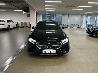 MERCEDES-BENZ E-CLASS - 2