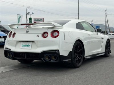 NISSAN GT-R - 6