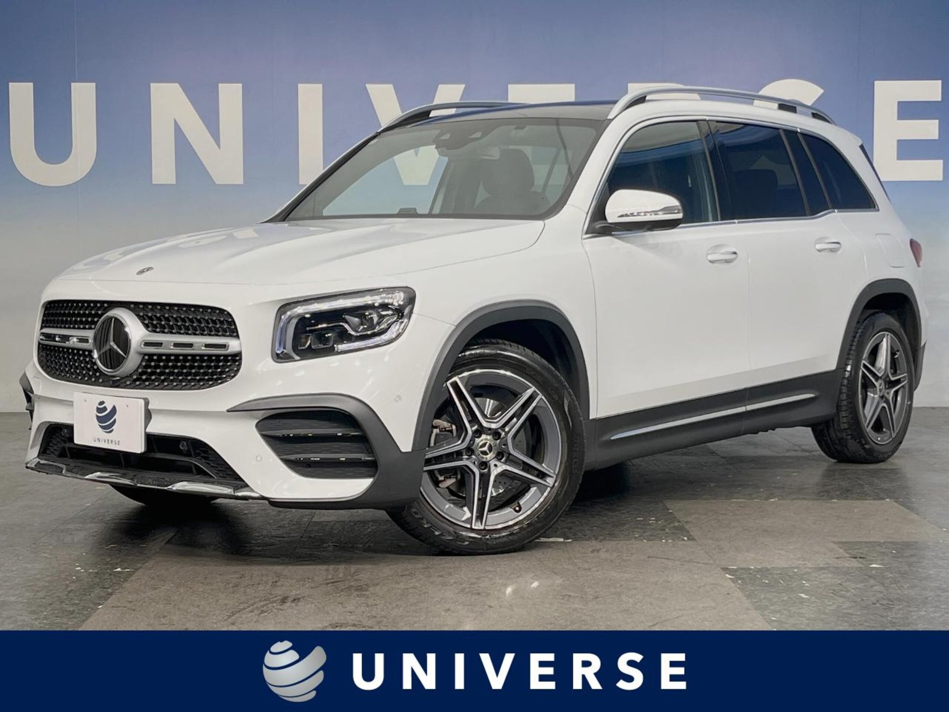 MERCEDES-BENZ GLB - View 1