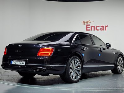 2022 Bentley FLYING SPUR 照片 4