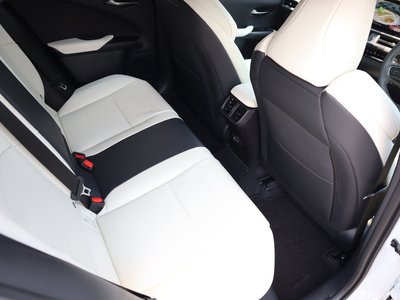 2026 Lexus UX — миниатюра 45
