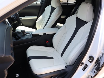 2026 Lexus UX — миниатюра 46