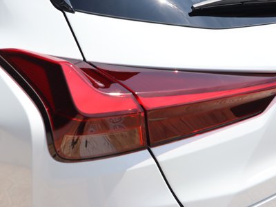 2026 Lexus UX — миниатюра 75