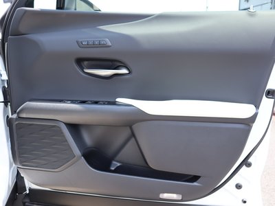 2026 Lexus UX — миниатюра 56