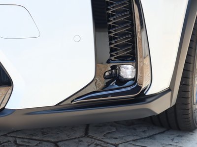 2026 Lexus UX — миниатюра 30
