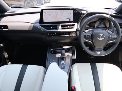 2026 Lexus UX 照片 8