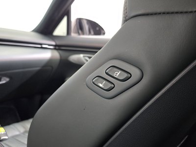 2021 Genesis GV70 thumbnail 28