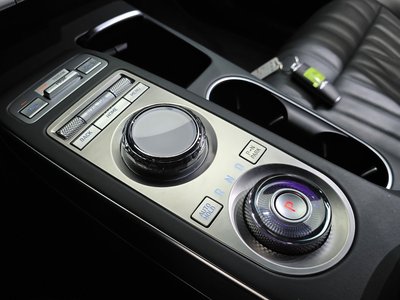 2021 Genesis GV70 thumbnail 12
