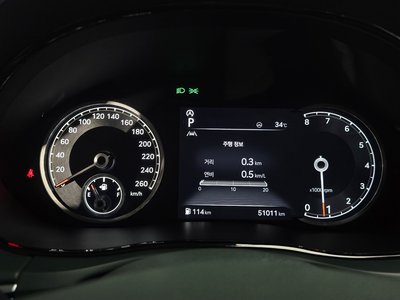2021 Genesis GV70 thumbnail 11