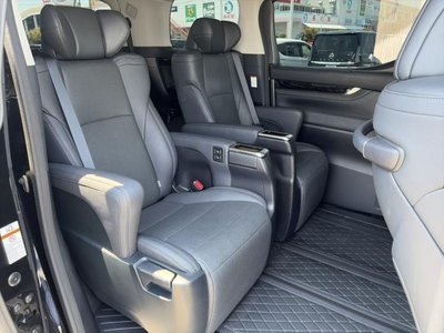 2022 Toyota ALPHARD photo 5