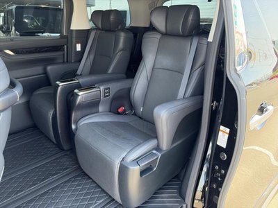 2022 Toyota ALPHARD photo 8
