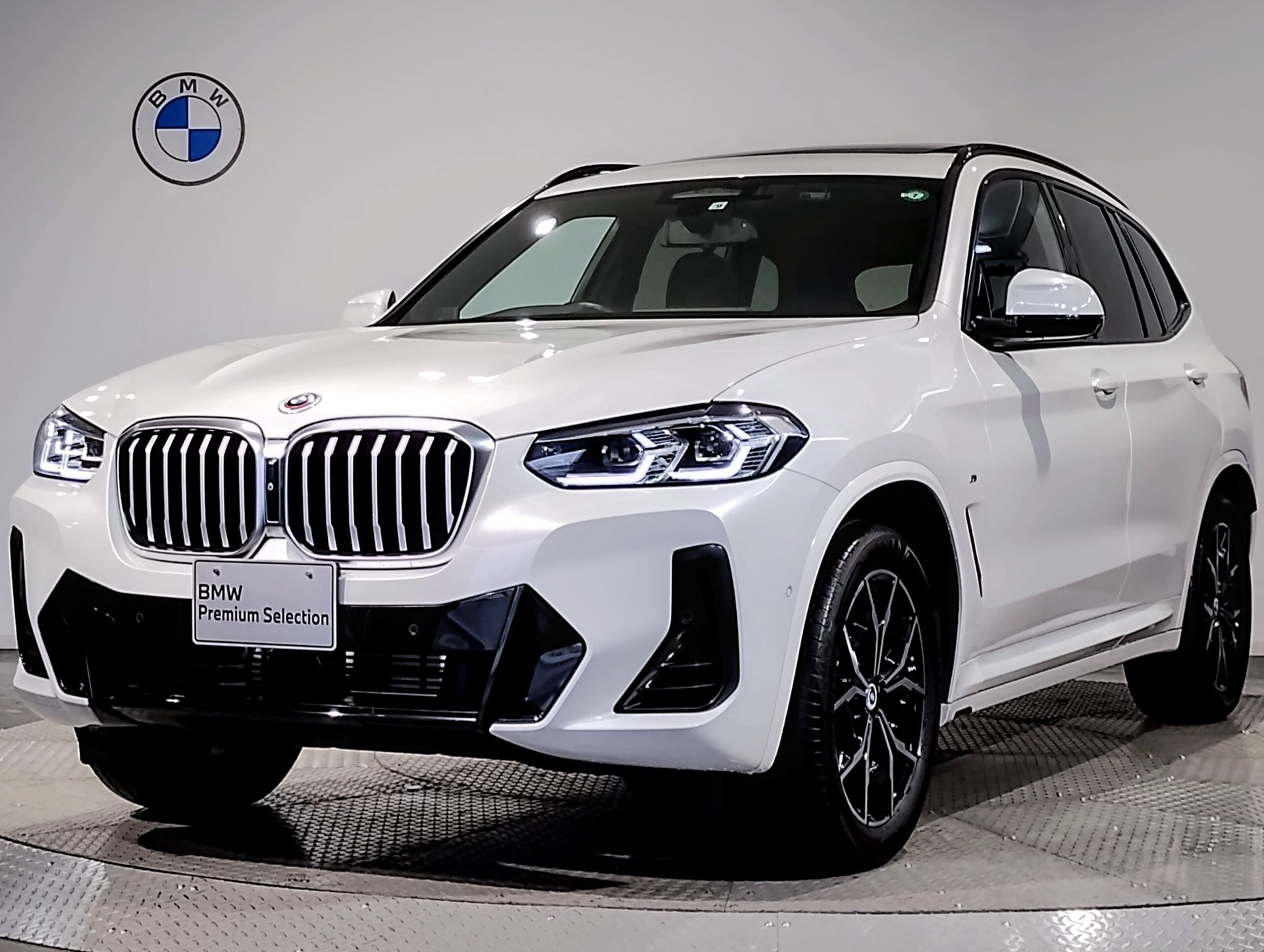 BMW X3 - View 1