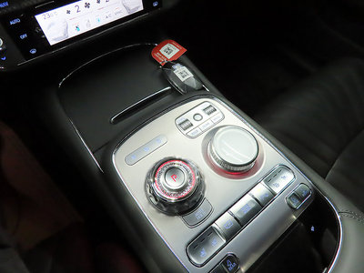 2025 Genesis G90 (RS4) — миниатюра 13