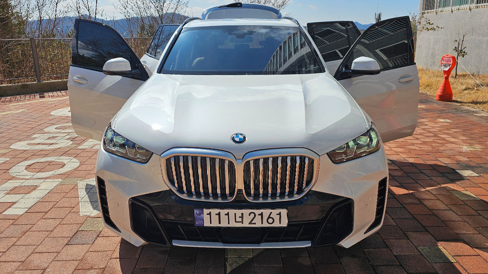 BMW X5 - View 1