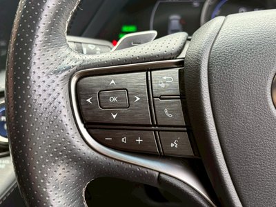 2017 Lexus LS thumbnail 18