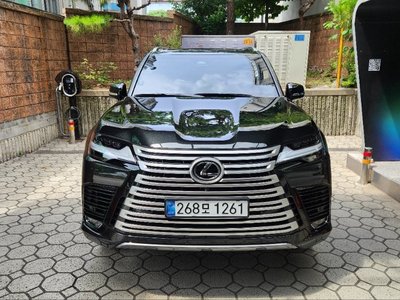 صورة 1 لـ 2025 Lexus LX