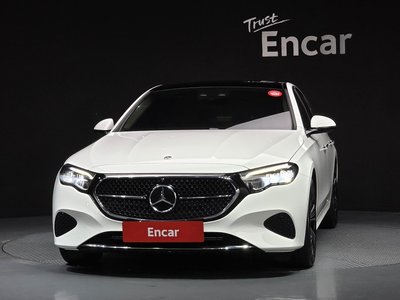 MERCEDES-BENZ E-CLASS - 2