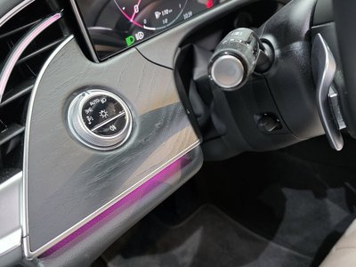 MERCEDES-BENZ E-CLASS - 9