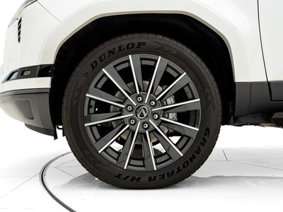 2025 Lexus GX thumbnail 12