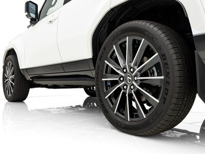 2025 Lexus GX thumbnail 14
