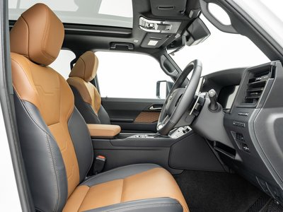 2025 Lexus GX thumbnail 18