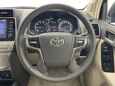 TOYOTA LAND CRUISER PRADO - 10