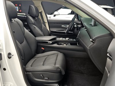 صورة 10 لـ 2021 Genesis GV70
