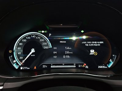 صورة 8 لـ 2021 Genesis GV70